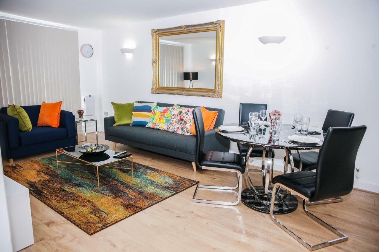 Riverside 2 Bed London