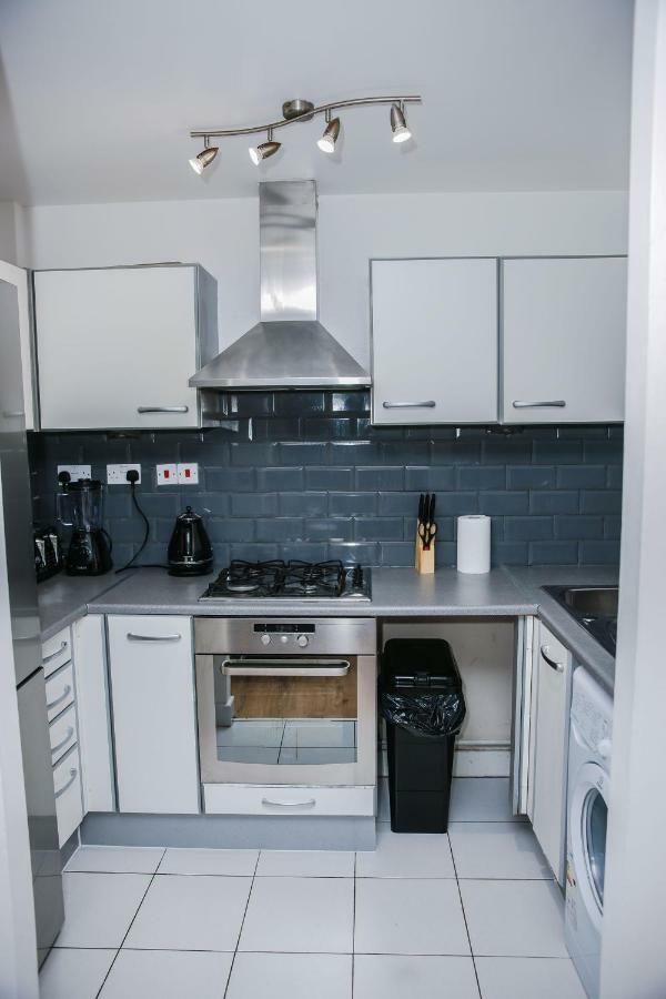 Riverside 2 Bed Апартаменты